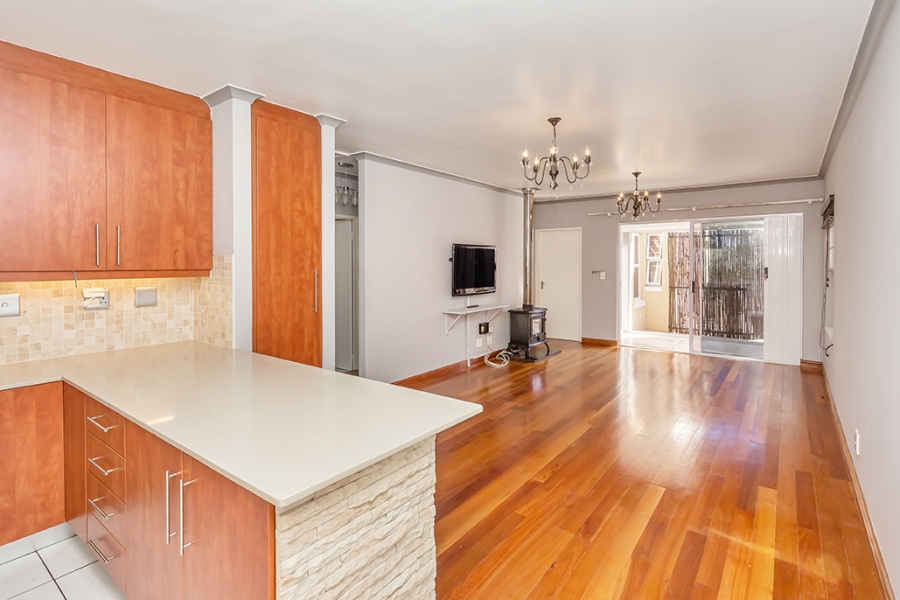 To Let 4 Bedroom Property for Rent in Sunningdale Western Cape